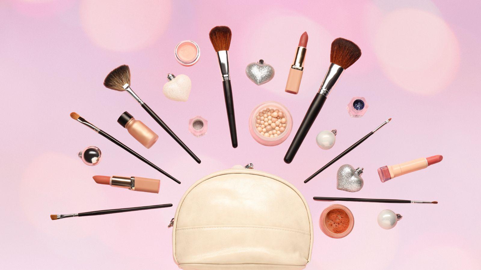 image of a makeup bag to illustrate being a goddess
