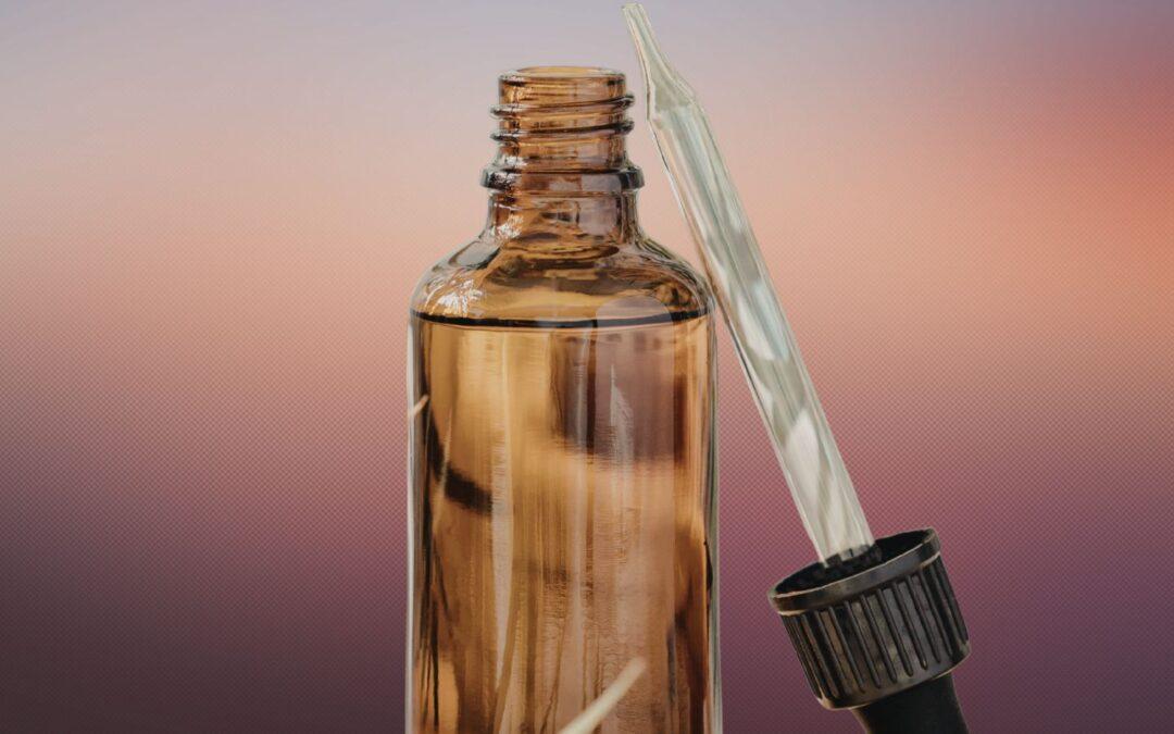 Unlocking the Secrets of Vetiver Essential Oil: Benefits & Uses